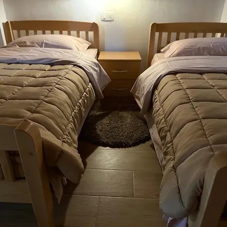 Bujtina Frati 2 *