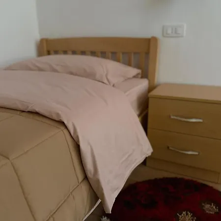 Bujtina Frati 2 *