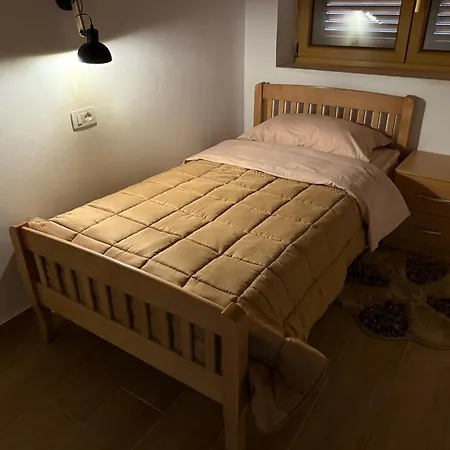 Bujtina Frati 2